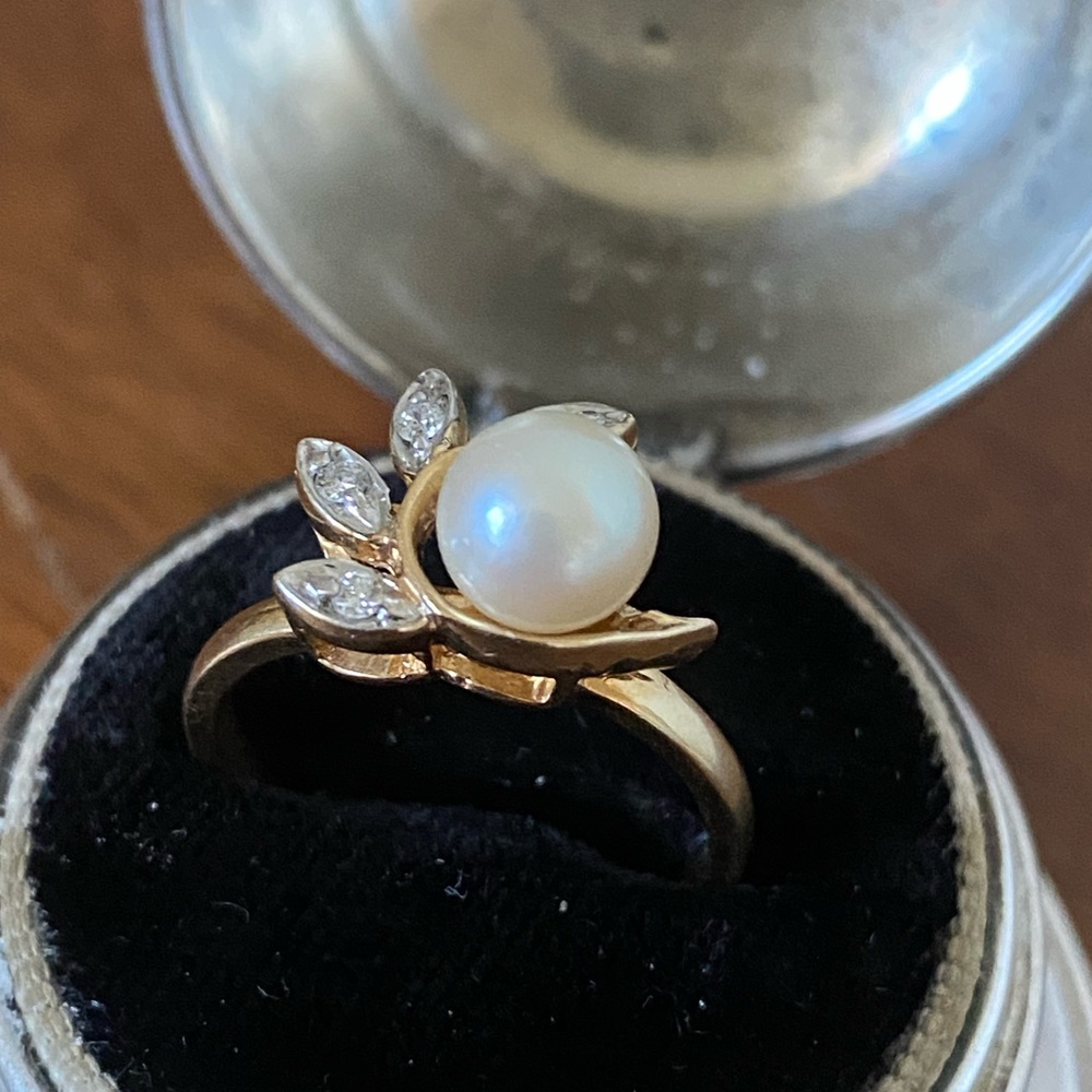 14k Yellow Gold Pearl Diamond Pave Cocktail Ring
